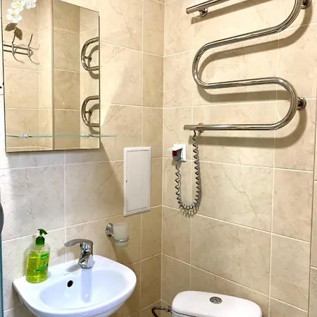 Apartment Room-Світло Цілодобово -Біля Вокзалу-Недалеко Від Центру إلفيف المظهر الخارجي الصورة
