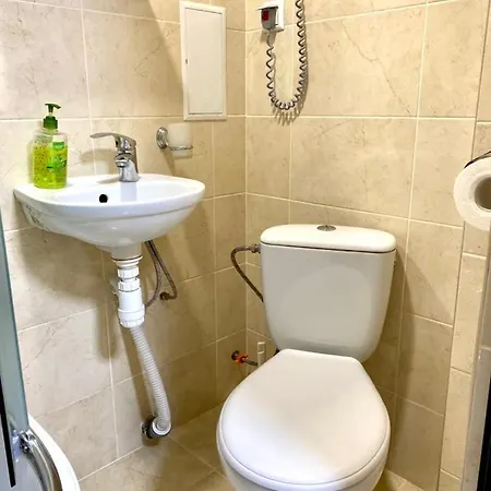 Apartment Room-Світло Цілодобово -Біля Вокзалу-Недалеко Від Центру إلفيف المظهر الخارجي الصورة